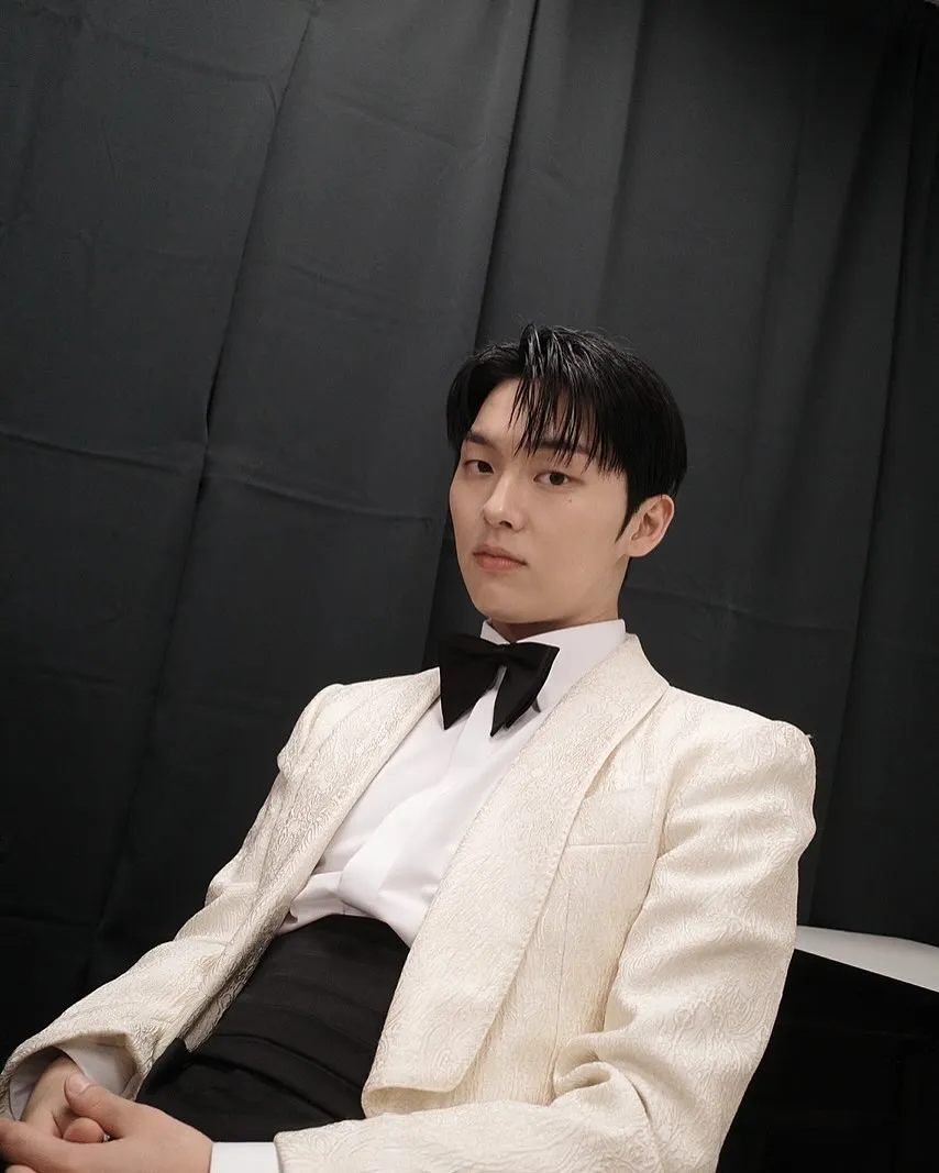 Choi Hyun Wook jadi pemeran drama By the River Where Evil Runs (credit:instagram.com/_choiiii__)