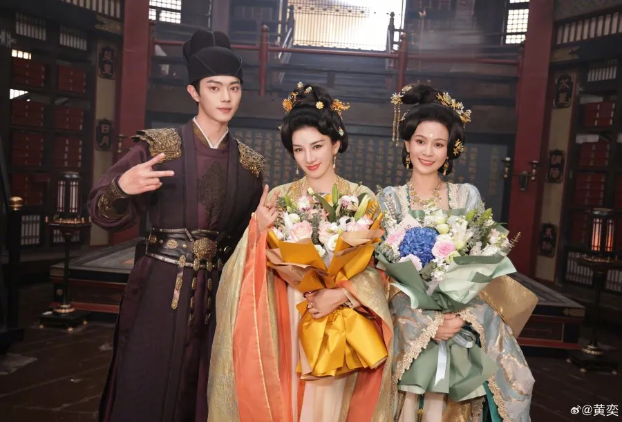 Pertemuan takdir membawa Wu Zhen ke dunia iblis dalam Moonlit Reunion (credit:mydramalist)