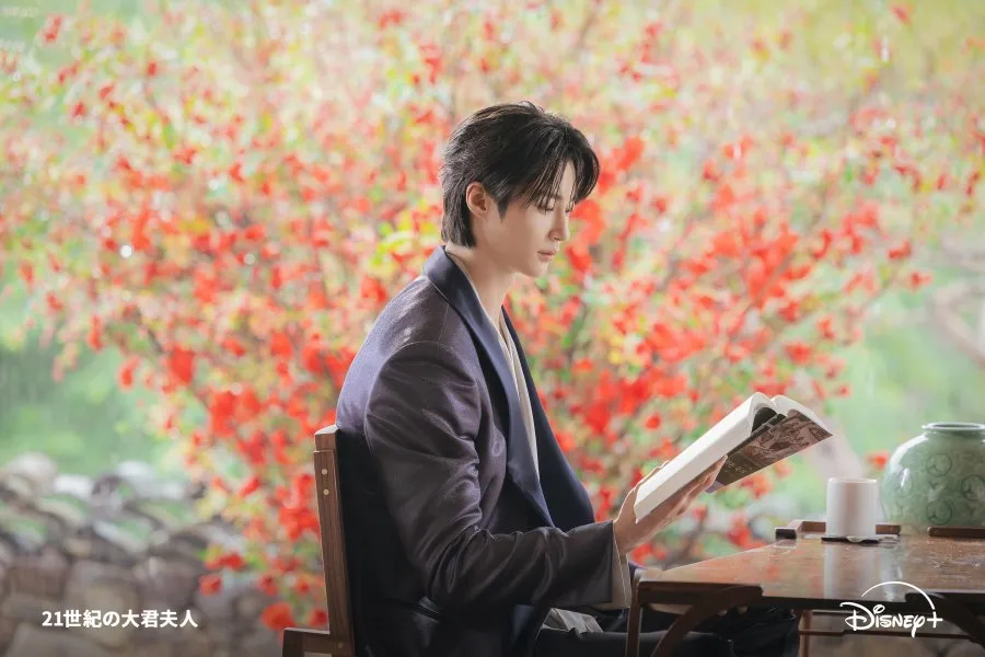 Sinopsis Drama Korea Perfect Crown mengisahkan romansa (credit:instagram.com/disneypluskr)