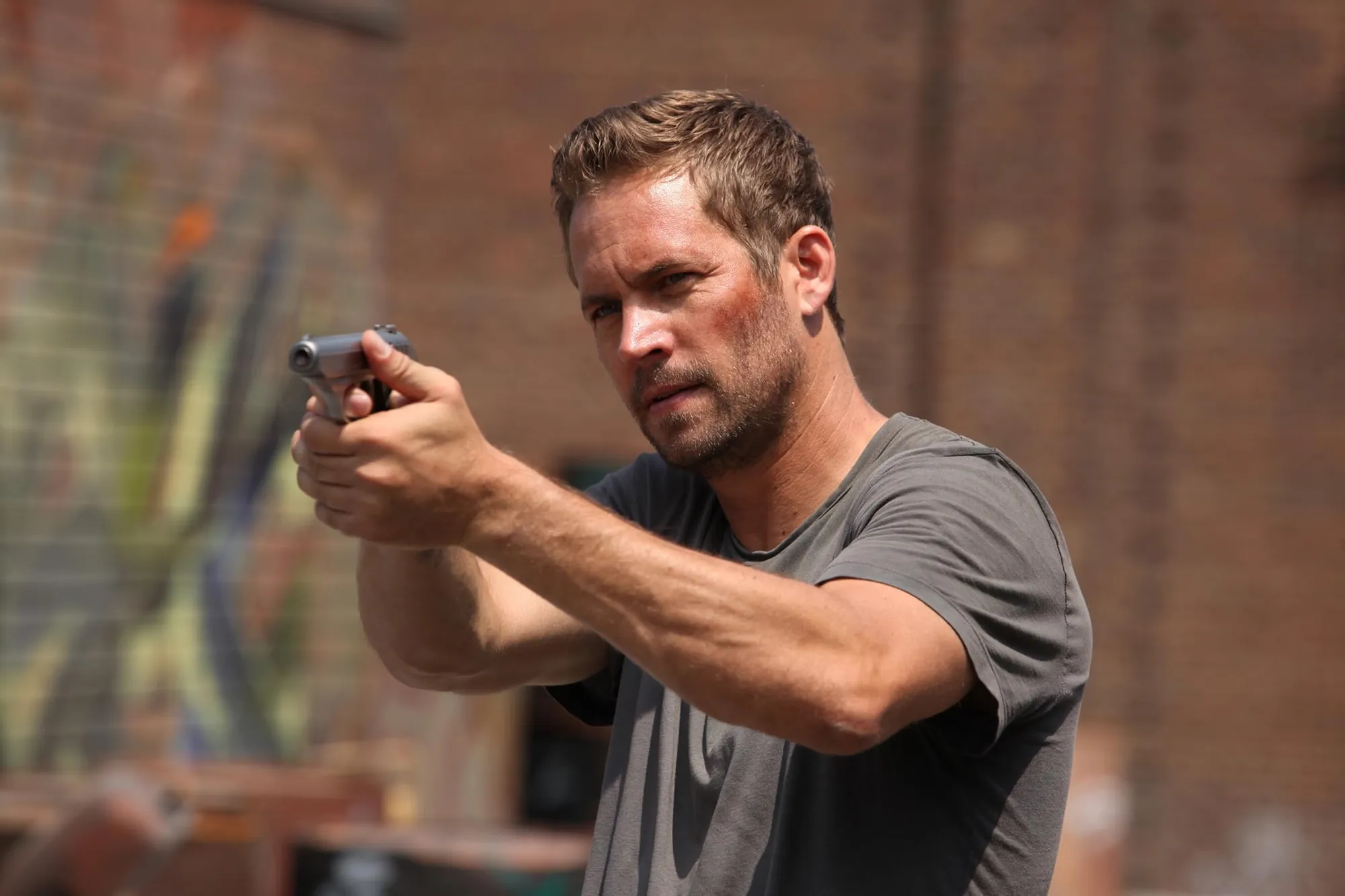 Paul Walker Jadi Pemeran Utama Film BRICK MANSIONS  (credit: EuropaCorp)