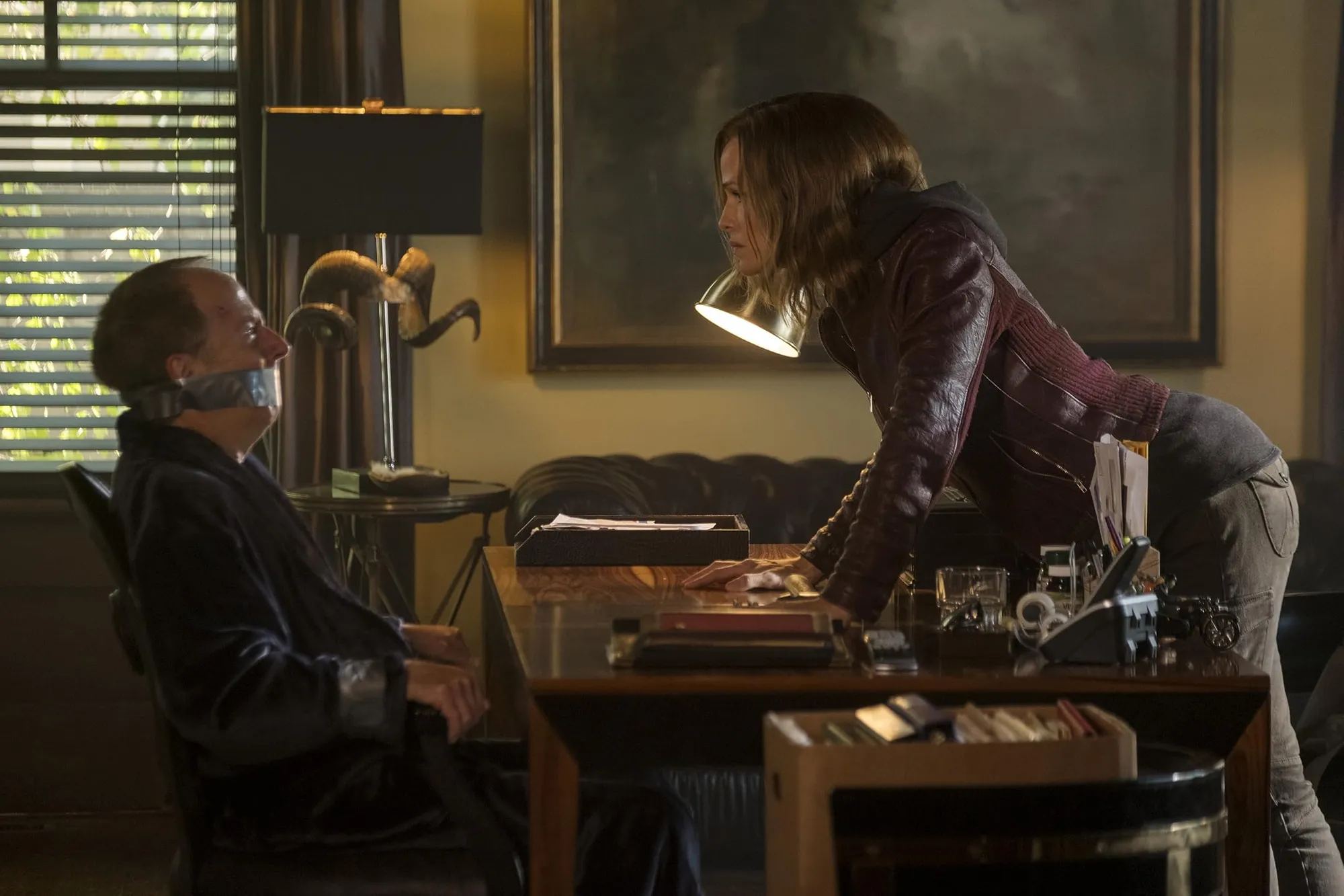 Riley North menemukan keadilan bagi keluarga (credit: STX Films)