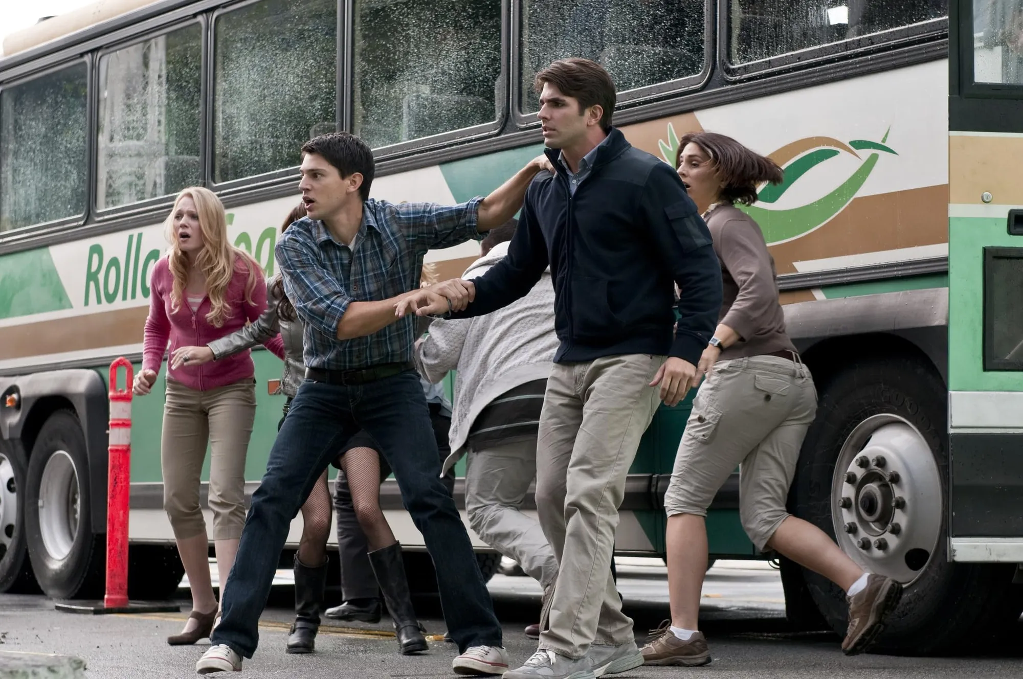 Momen menegangkan Film THE FINAL DESTINATION 5 (credit: Practical Pictures)
