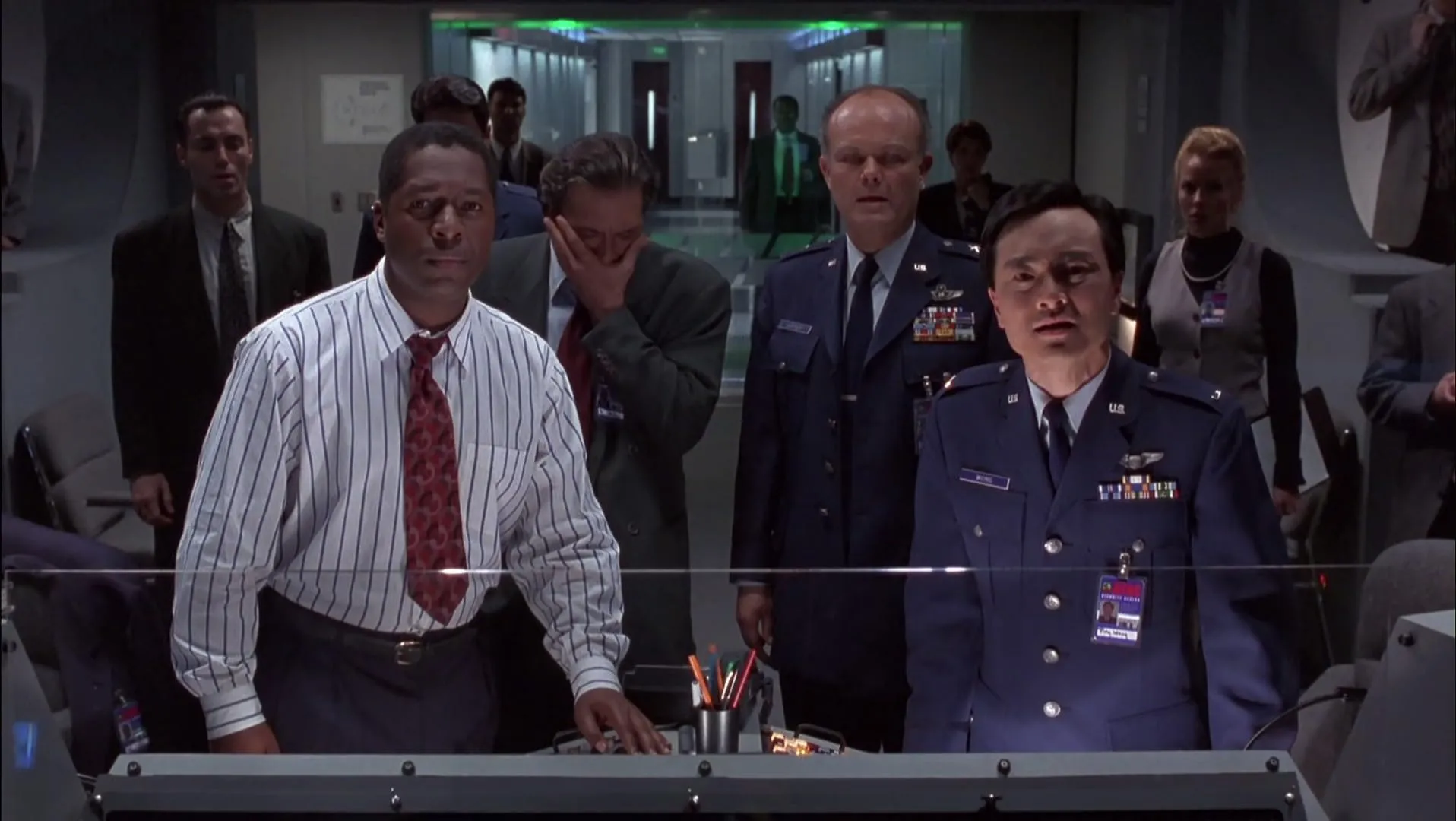 Ancaman mendebarkan film UNDER SIEGE 2 (credit: Warner Bros.)