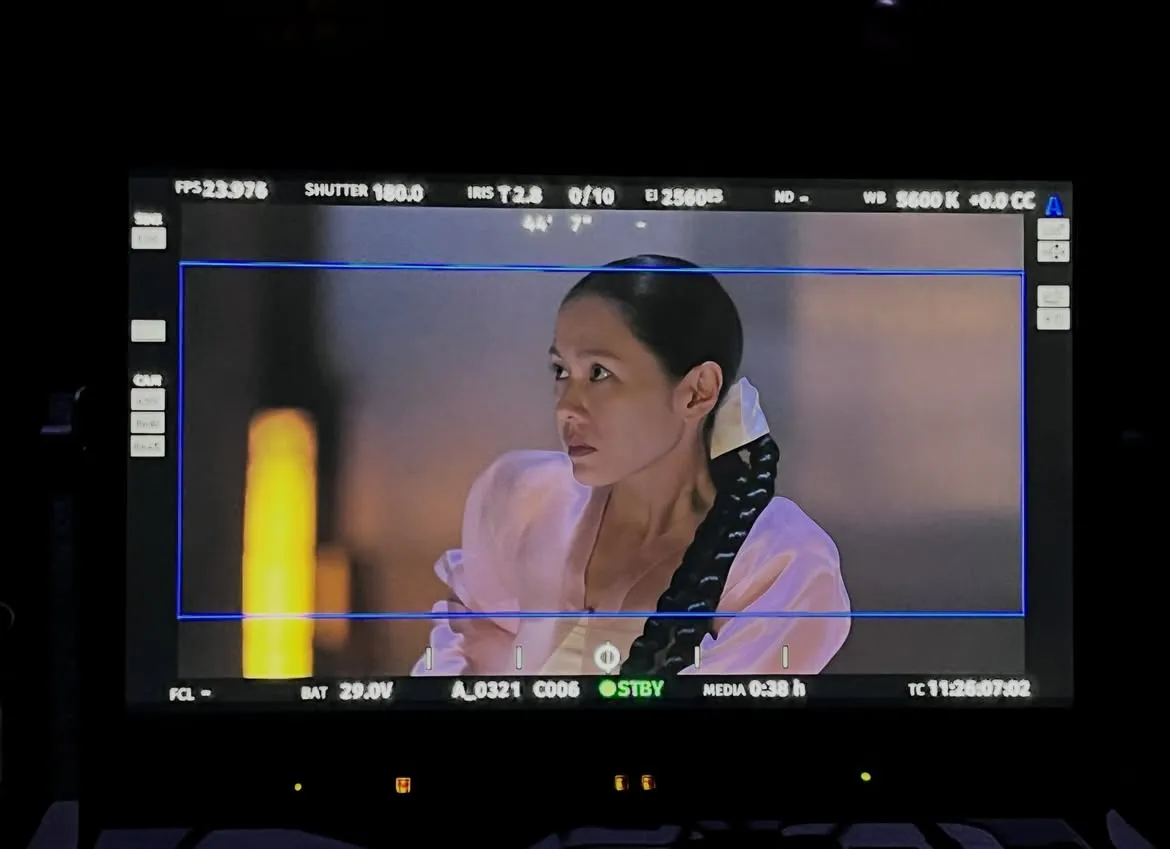 Son Ye Jin Syuting THE SCANDAL (credit: instagram.com/yejinhand)