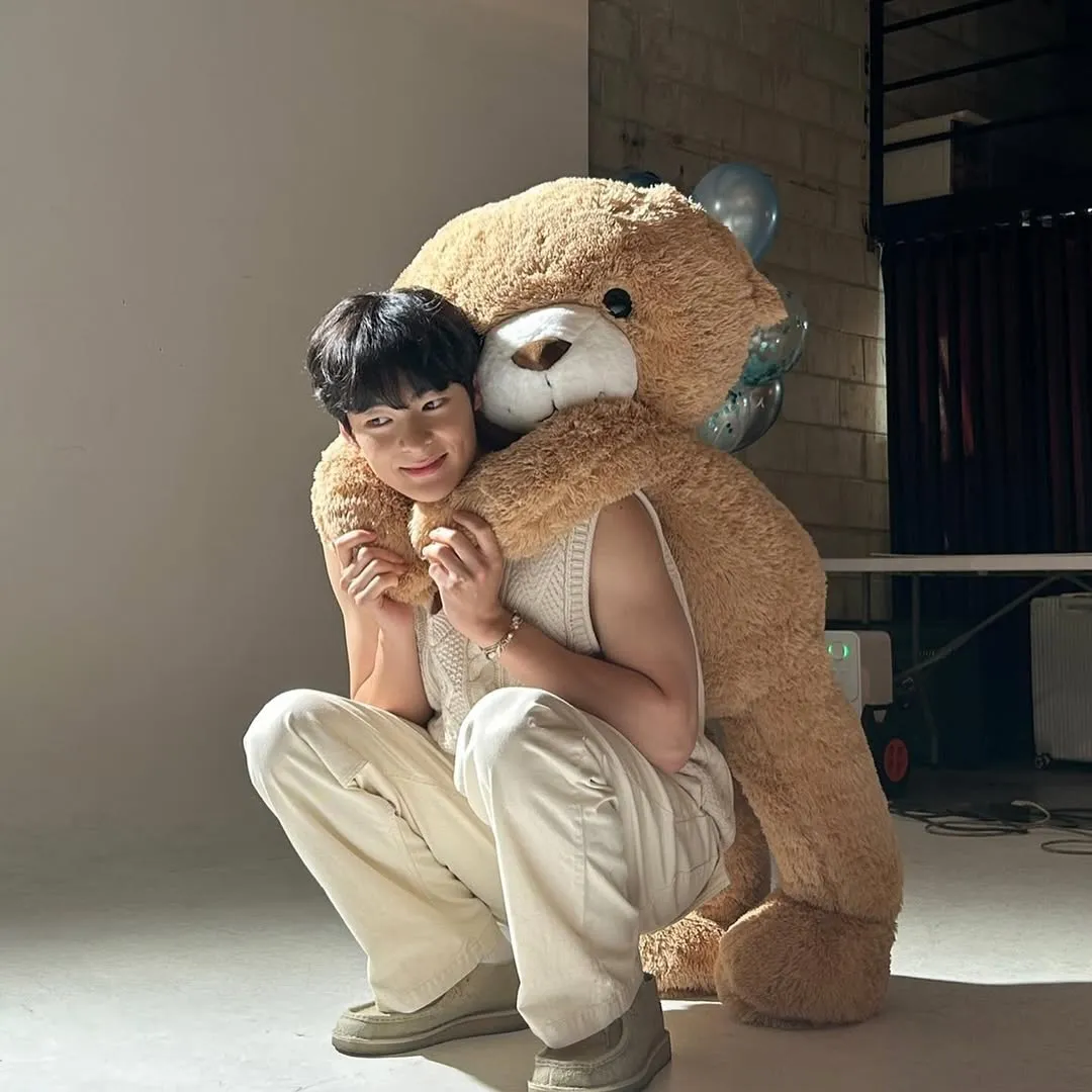 Song Geon Hee Dikonfirmasi Bakal Jalani Wamil Minggu Depan (credit: instagram/songgeonhee)