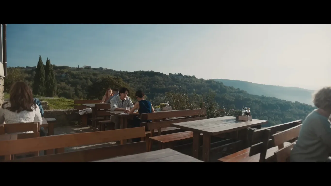 Cuplikan film SORE: ISTRI DARI MASA DEPAN - YouTube/Cerita Films