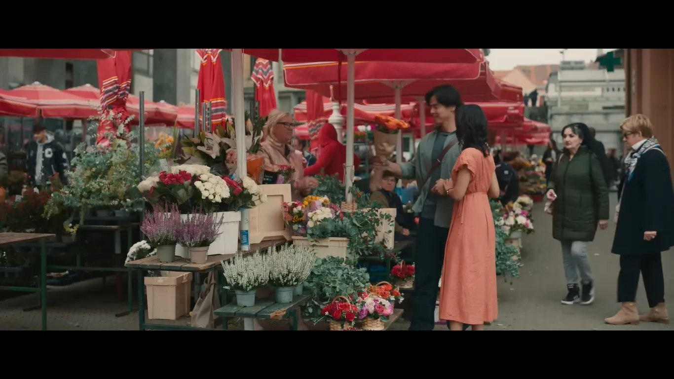 Cuplikan film SORE: ISTRI DARI MASA DEPAN - YouTube/Cerita Films