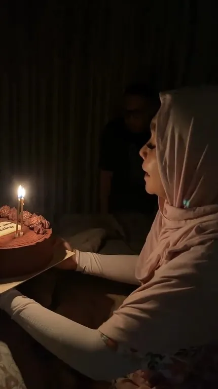 Surprise Rieta Amilia untuk  Gavrel (Credit: Instagram/rieta_amilia)