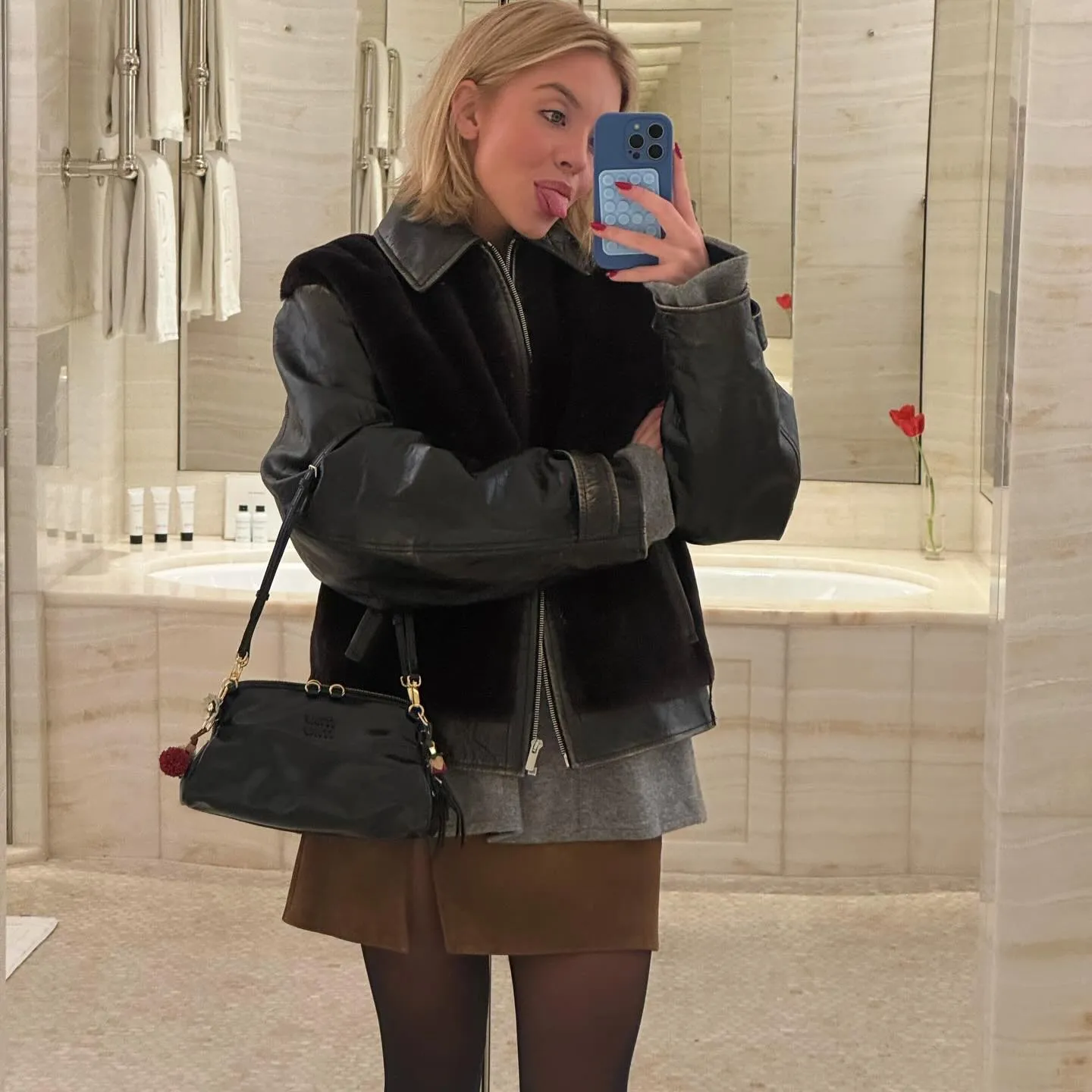 Alasan Adegan Sweeney Dihapus (credit: instagram/sydney_sweeney)