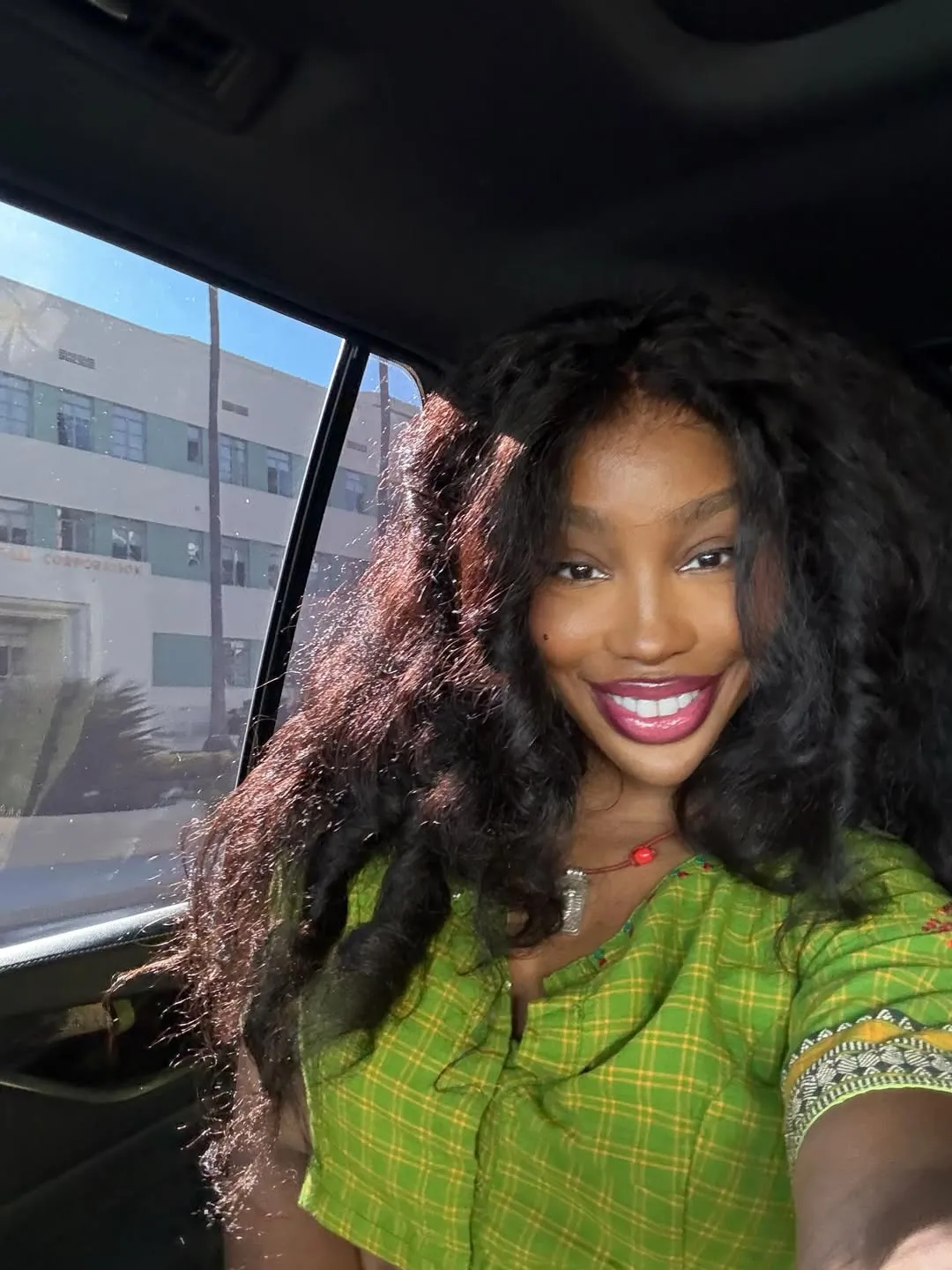 SZA Hadirkan Kejutan Lewat Soundtrack Film Gundam (credit: instagram/sza)