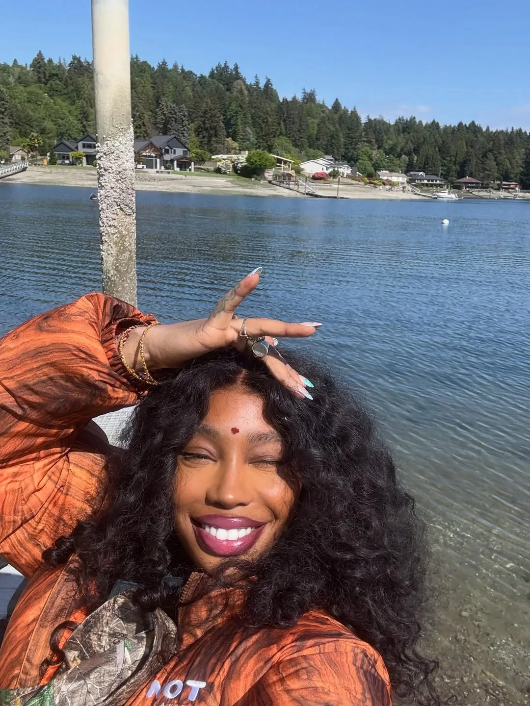 SZA Hadirkan Kejutan Lewat Soundtrack Film Gundam (credit: instagram/sza)