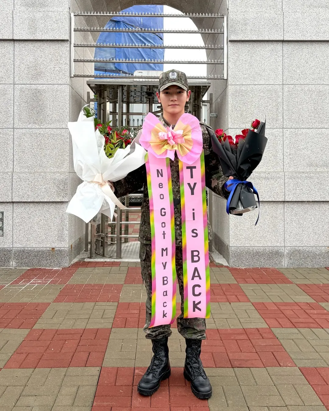 Taeyong NCT Selesaikan Wamil/instagram.com/NCT