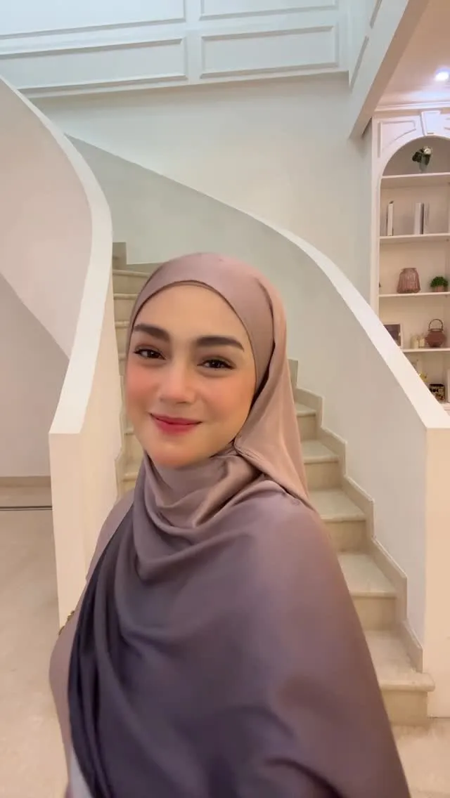 instagram.com/celine_evangelista