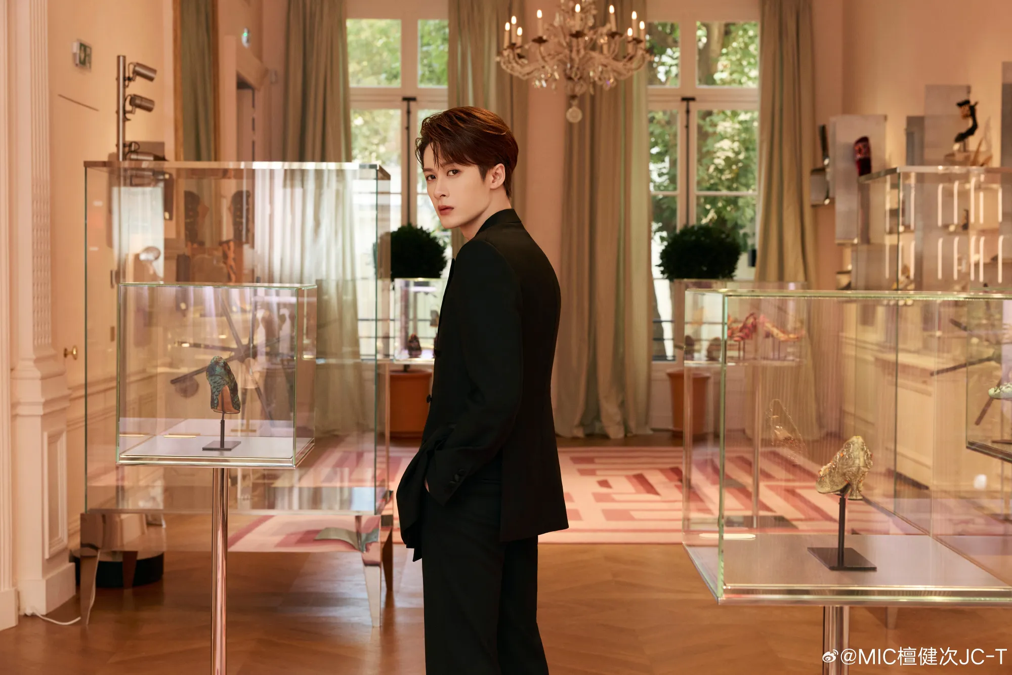 Tan Jianci dirumorkan pacaran dengan Liu Yinuo (credit:weibo)