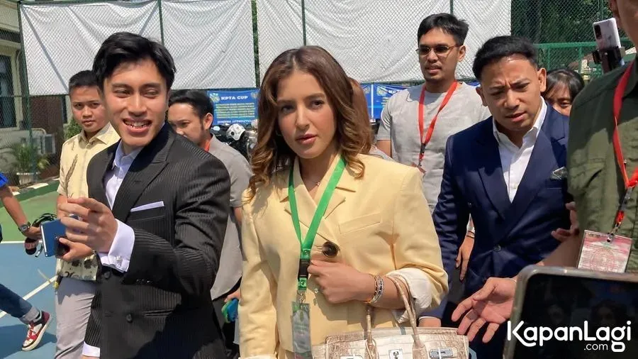 Tasya Farasya bersama pengacara © KapanLagi.com/Fikri Alfi Rosyadi