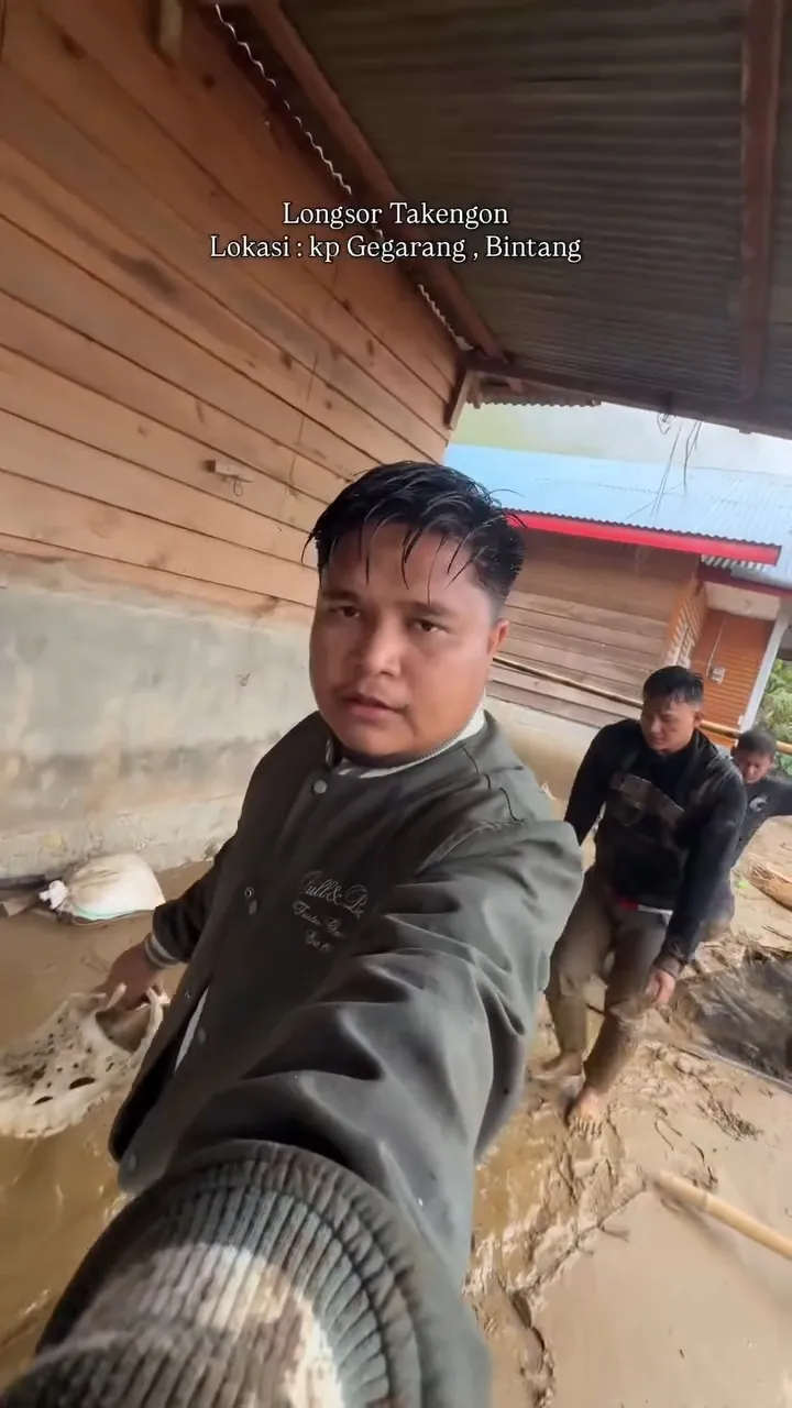 Taufiq LIDA di Lokasi Banjir © instagram.com/lida2018_taufiq