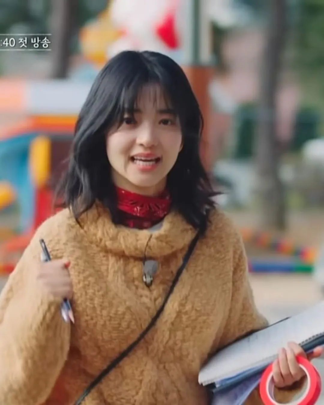 Kim Tae Ri membintangi variety show sebagai Guru Teater / instagram/TVING