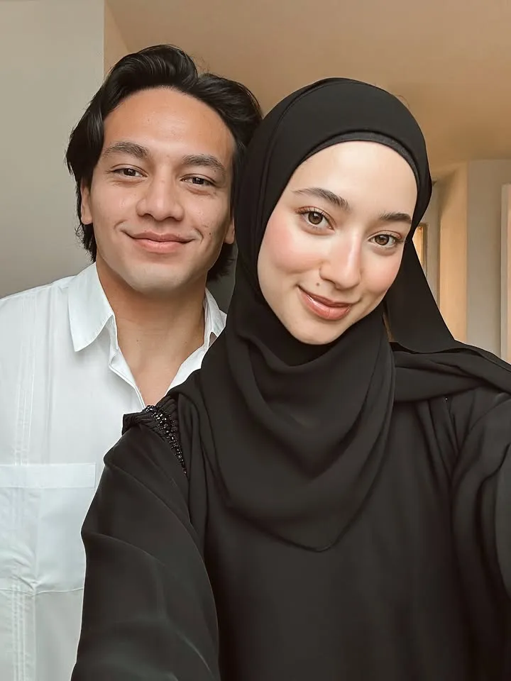 Potret selfie Jefri Nichol bucin ke Ameera Khan (credit: Instagram.com/jefrinichol/)