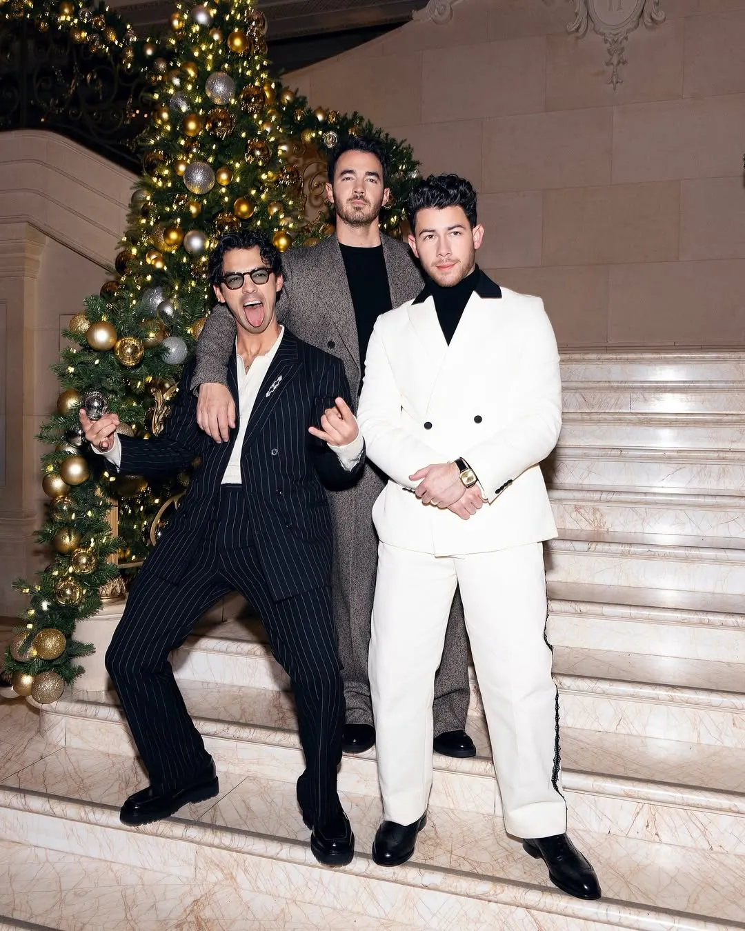 The Jonas Brother Spill Grup K-Pop Favorit (credit: instagram/jonasbrothers)