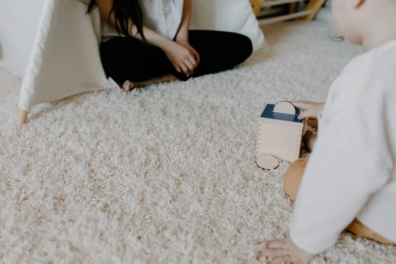 Tips Memilih Karpet untuk Membuat Lantai Terasa Lebih Nyaman Saat Musim Hujan (Sc: Pexels)