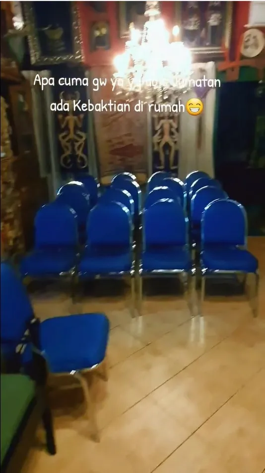 Kursi Sudah Tertata Rapi