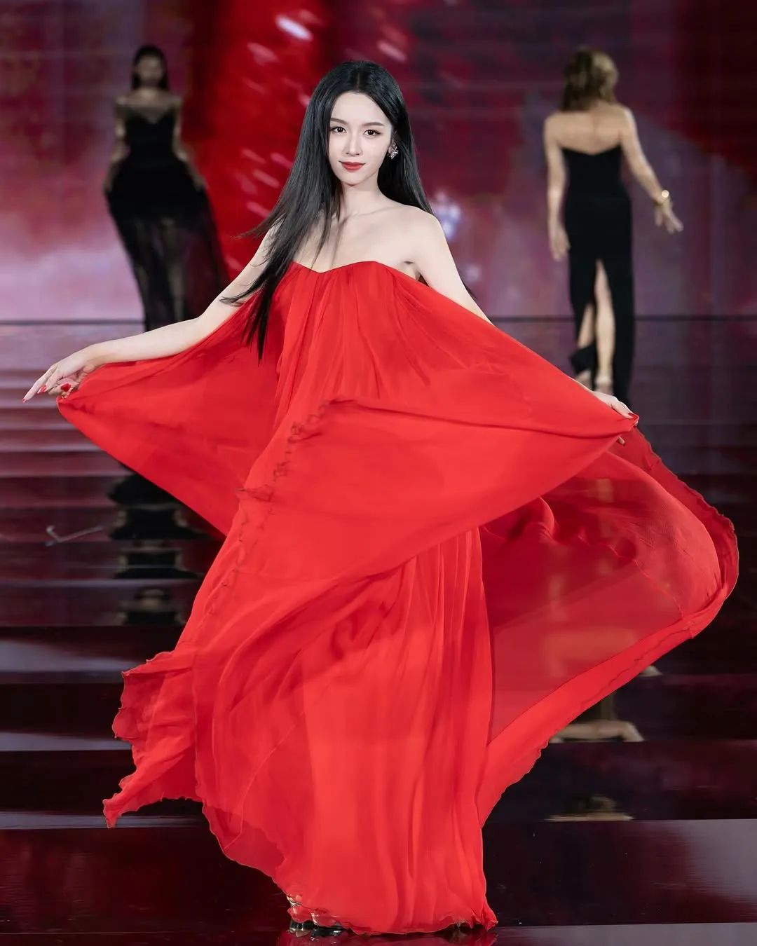 Zhou Ye - instagram.com/@yeahzhoou
