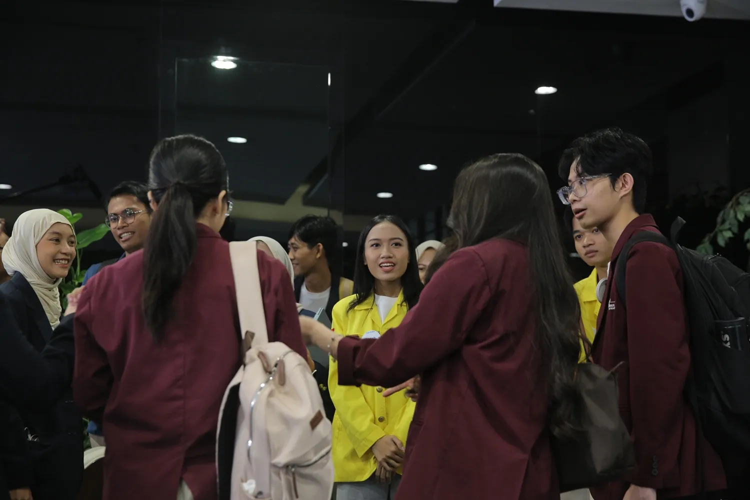 Momen pertemuan para finalis Top 8 Genera-Z Berbakti 2026. (c) Adrian Utama Putra/KapanLagi.com