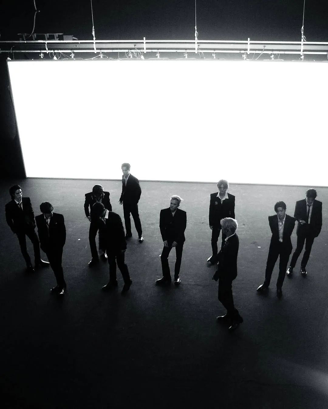 Treasure comeback dengan treasure map/instagram @yg_treasure_official