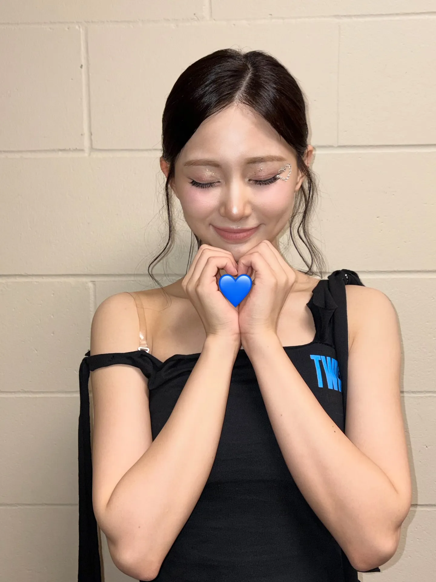 Potret Tzuyu TWICE (credit: Instagram.com/thinkaboutzu/)