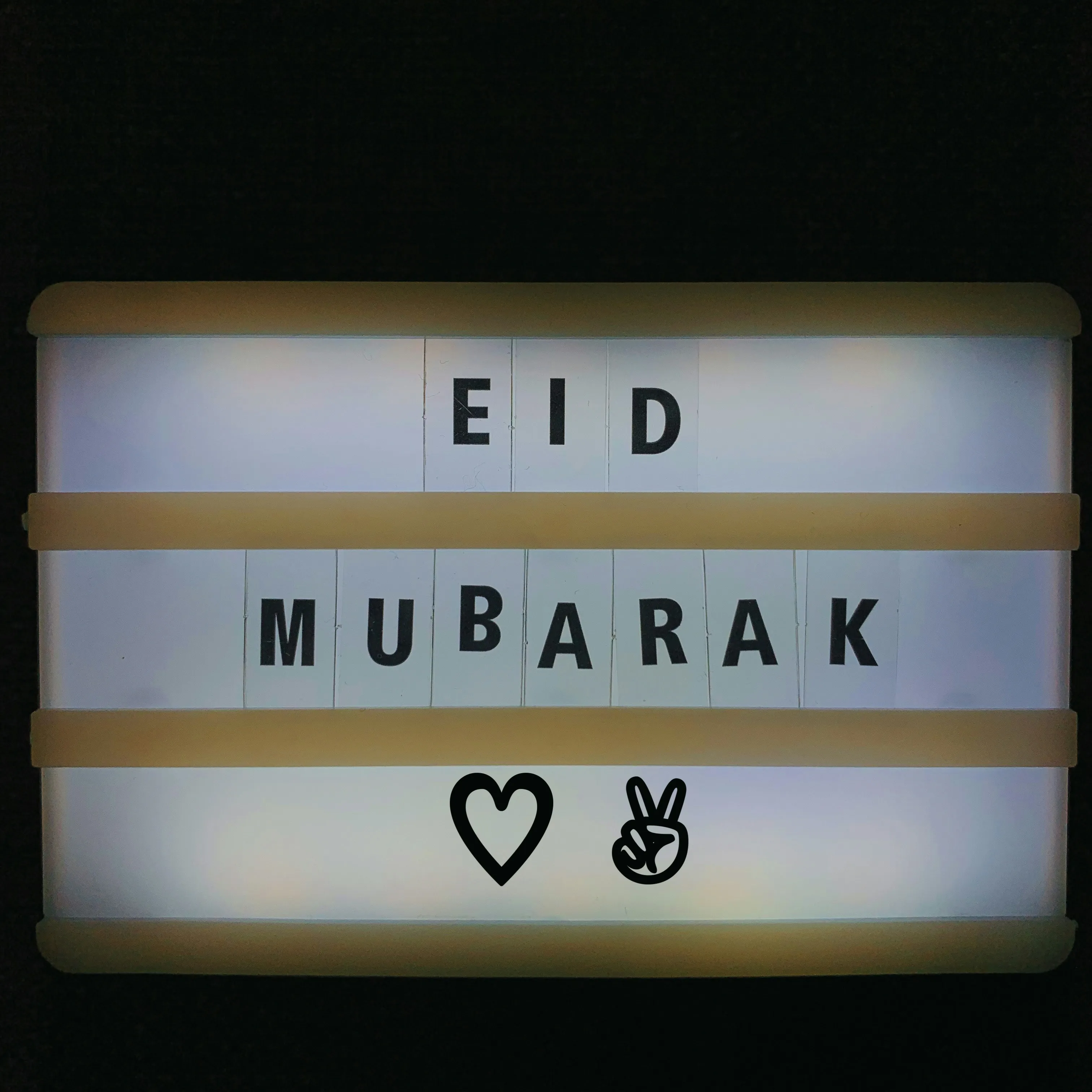 FAQ Seputar Ucapan Idul Fitri 2026 GIF (c) unsplash.com