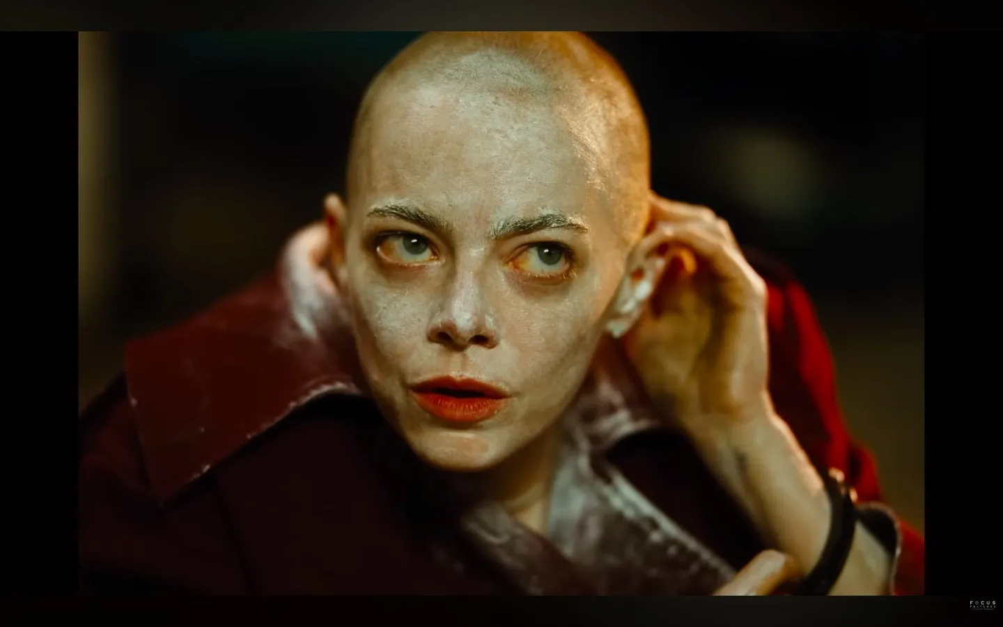 Cuplikan Film BUGONIA - YouTube/Focus Features