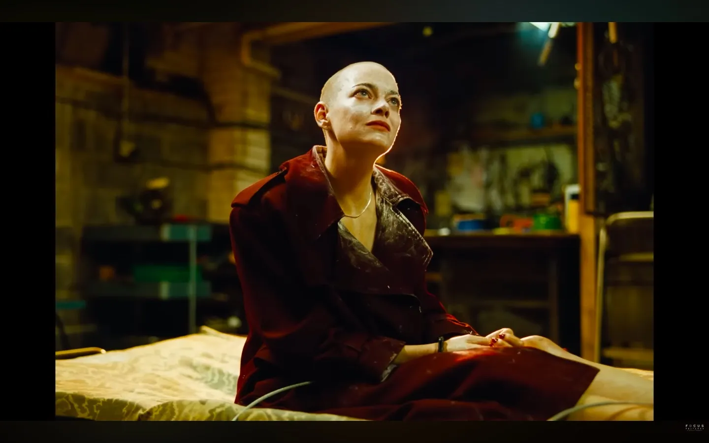 Cuplikan Film BUGONIA - YouTube/Focus Features