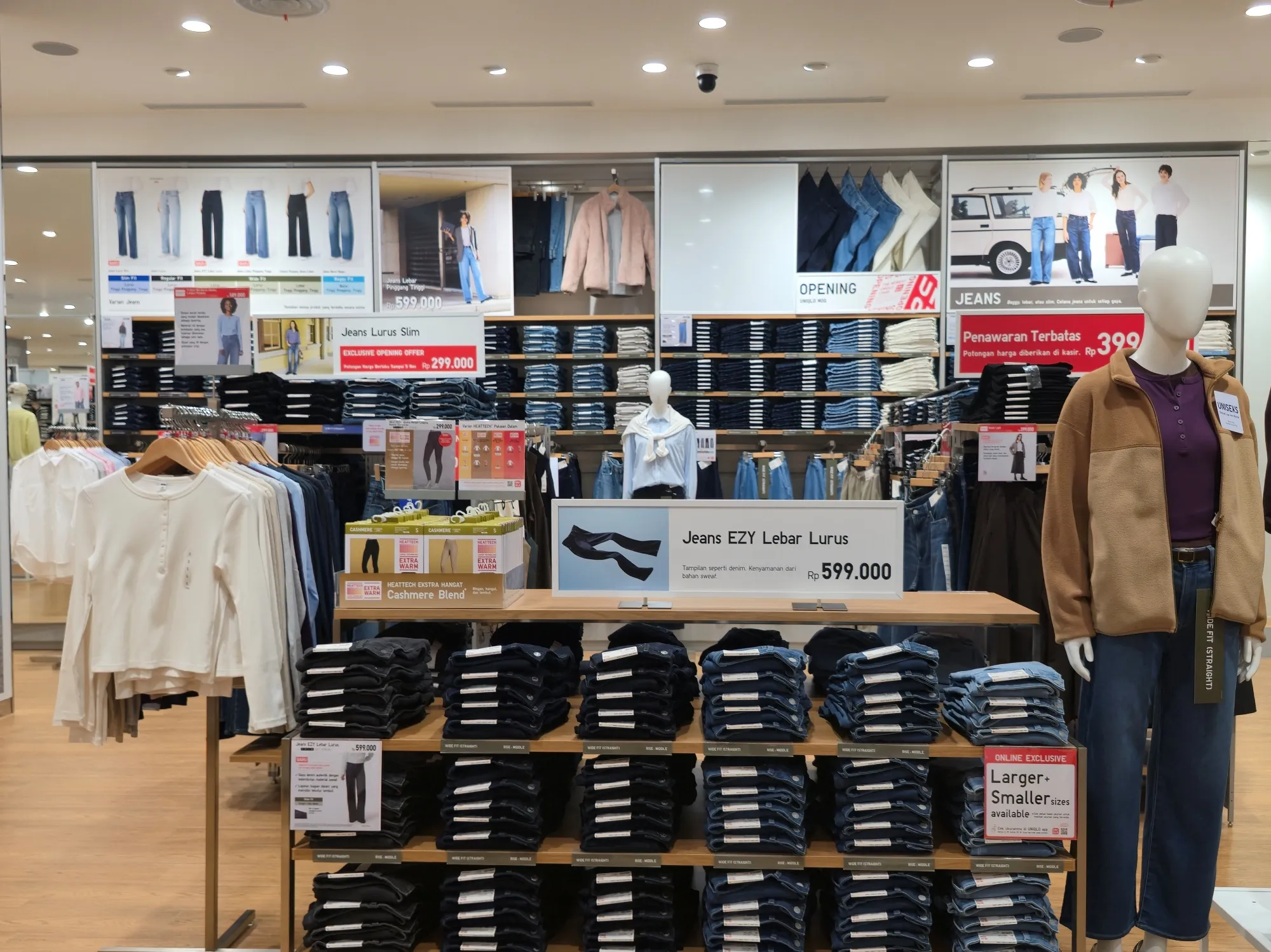 UNIQLO Buka Toko Perdana di Malang. (KLY/Ayu Srikhandi)