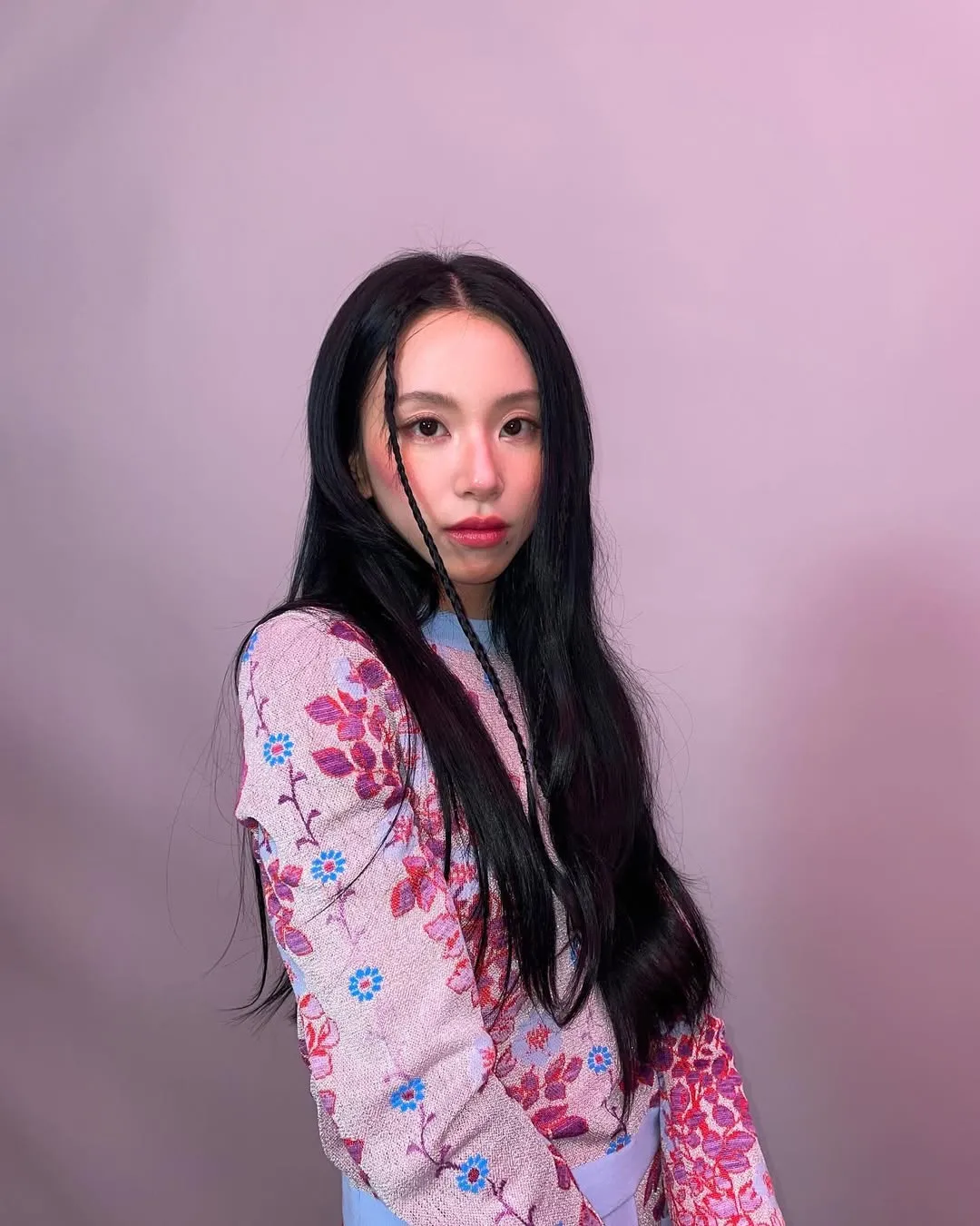 Chaeyoung Resmi Siap Debut Solo, Kapan Rilisnya?