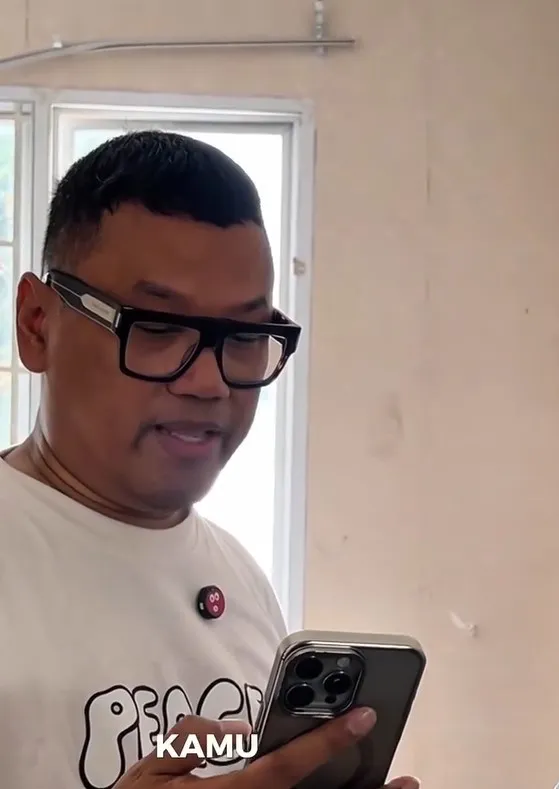 Uya Kuya Telepon Anaknya