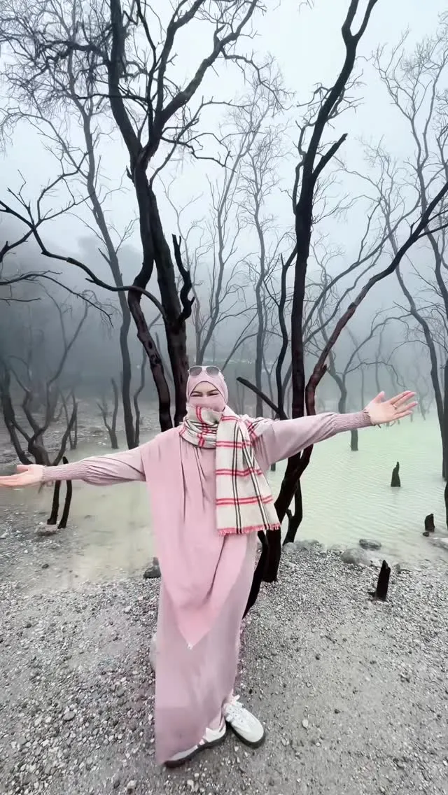 Wardatina Mawa di Kawah Putih © instagram.com/wardatinamawa
