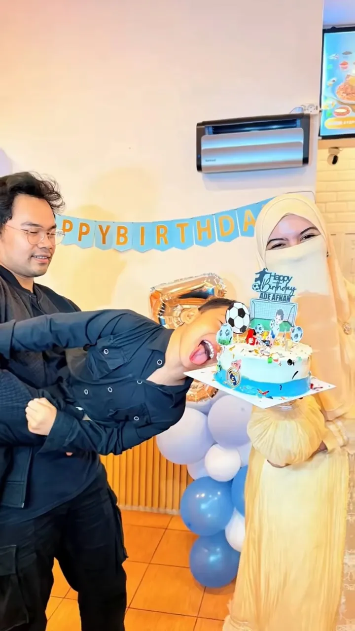 Wardatina Mawa rayakan ultah anak bareng mantan suami (instagram.com/wardatinamawa)