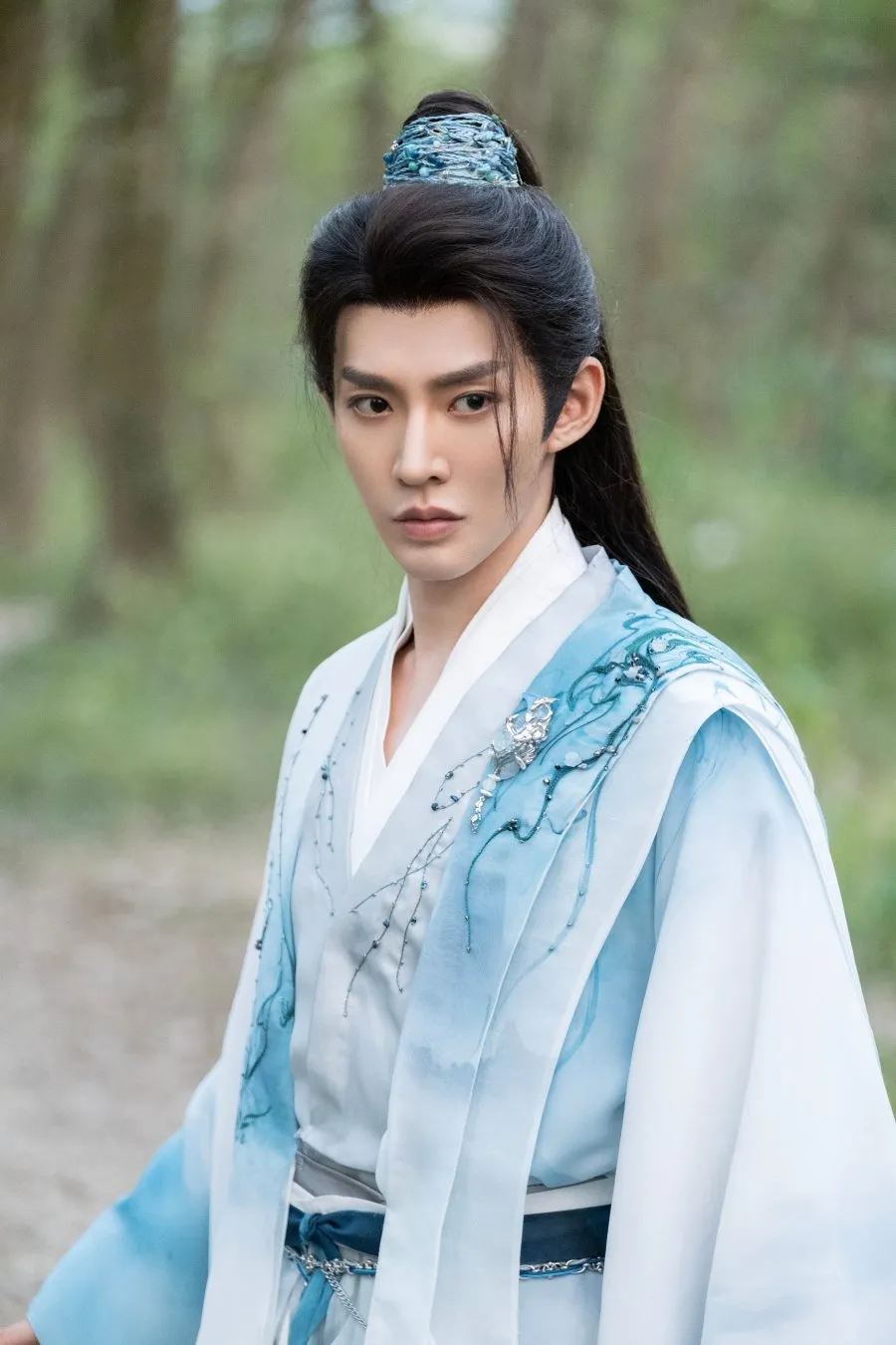 Potret Deng Wei (credit: MyDramaList)