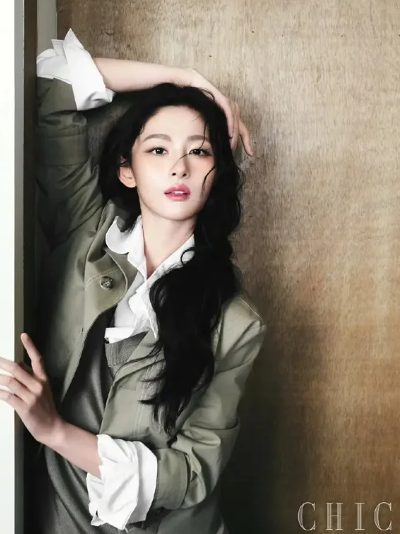 Zhao Qing penuh pesona (Credit: CHIC/Zhao Qing)