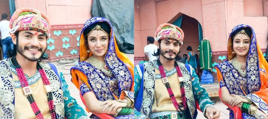 Ini dia ekspresi usil Paridhi Sharma saat berfoto dengan Ravi Bhatia @twitter.com/ravibhatia333