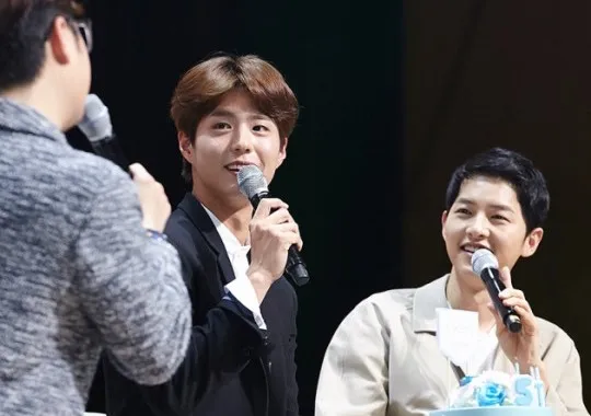 Park Bo Gum di acara fanmeeting Song Joong Ki © Blossom Entertainment