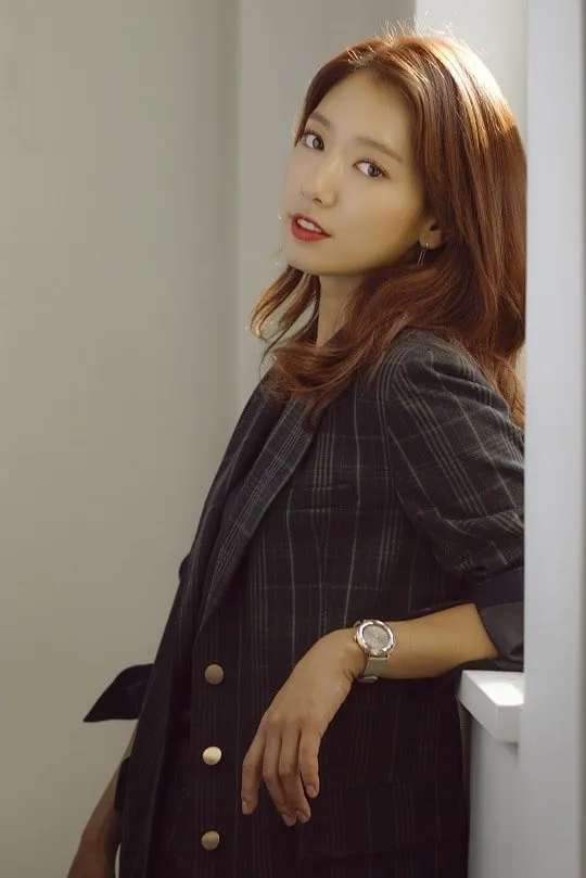 Park Shin Hye tak mau urusan pekerjaan dan pribadi dicampur © soompi.com