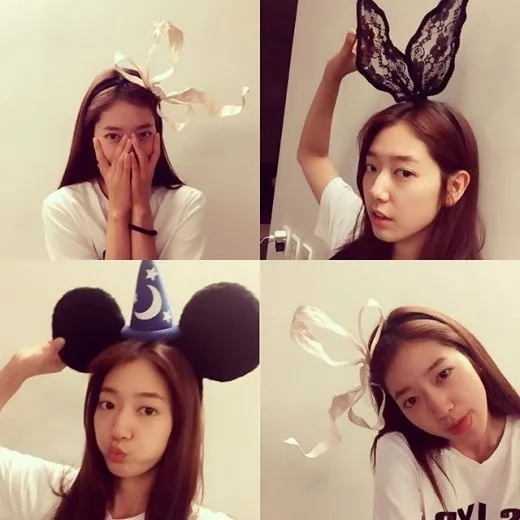 Selfie cute Park Shin Hye yang bikin fans gemas banget. ©kpopherald.com