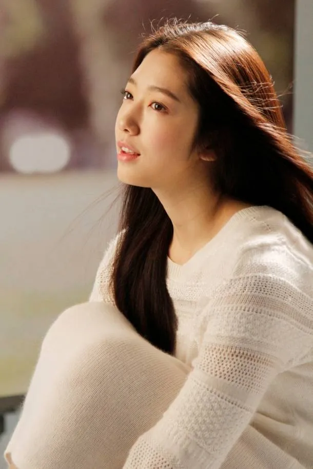 Kecantikan Park Shin Hye yang alami @allkpop.com