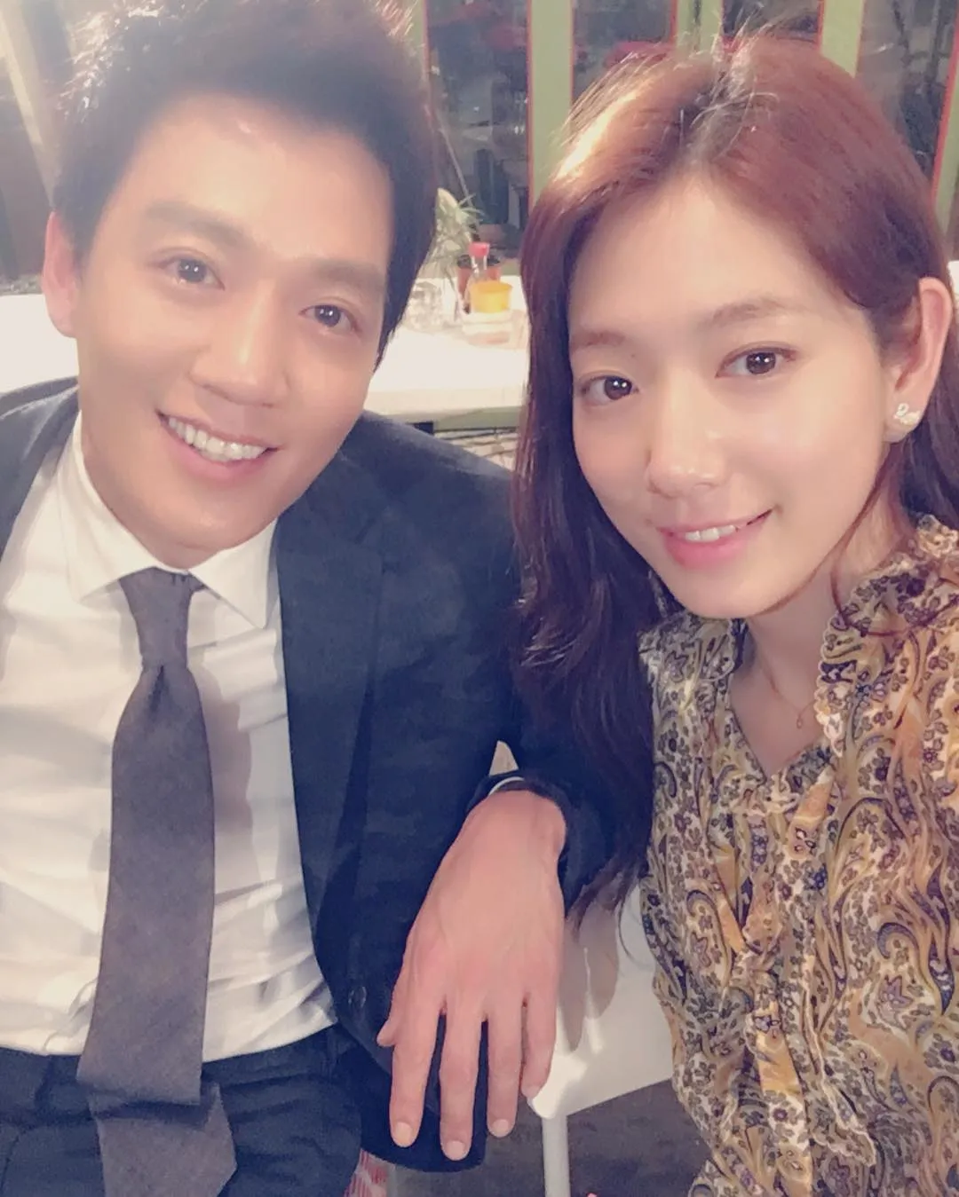 Selfie Park Shin Hye & Kim Rae Won, Tanda 'Doctors' Akan ...