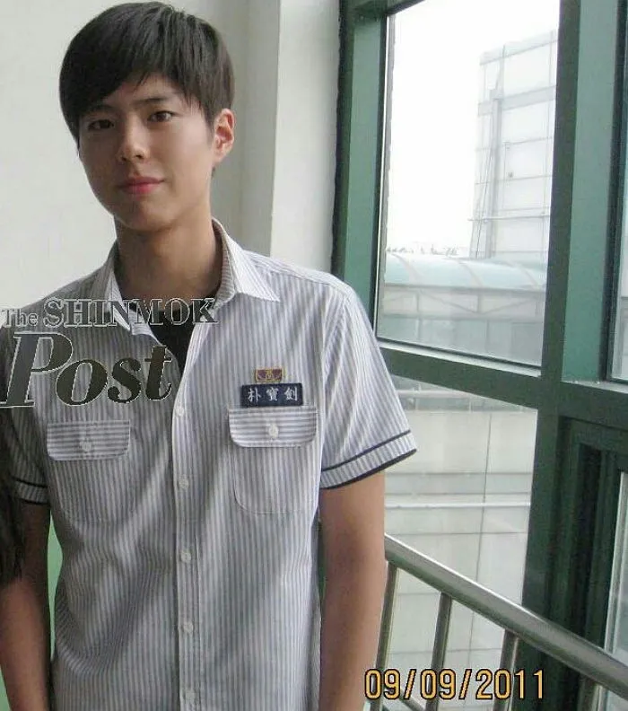 Penampakan Park Bo Gum saat masih duduk di bangku SMA. © soompi.com