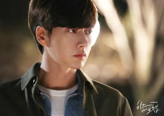 Park Hae Jin, salah satu aktor ganteng Korea yang ngaku sudah menjomlo 6 tahun. ©tvN