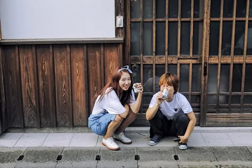 Park Shin Hye rayakan keputusan dirinya untuk tidak pindah agensi. ©soompi.com