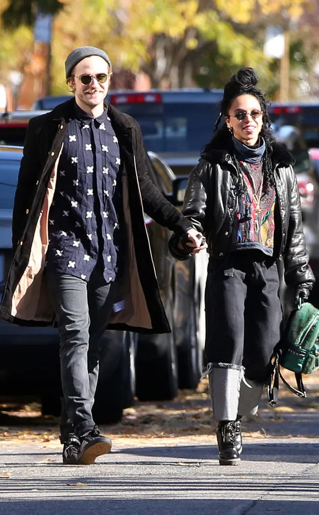 Pattinson dan Twigs, pasangan yang sedang dimabuk cinta @ eonline.com