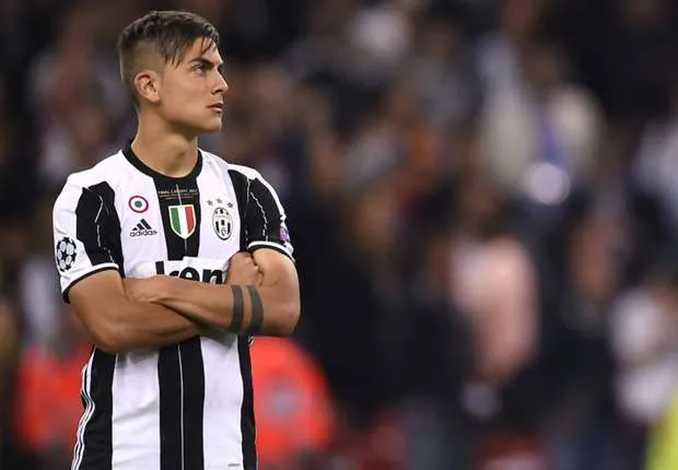 Jersey pemain sepak bola juga turut membuat para pemain sepak bola makin hot © goal.com